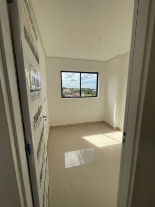 Apartamento no East Side com 03 quartos sendo 01 suíte