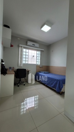 Casa Jardins do Leste 4 quartos, sendo 2 suítes.