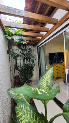 Casa Jardins do Leste 4 quartos, sendo 2 suítes.