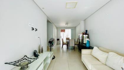 Casa Duplex em Condomínio fechado na Zona Leste