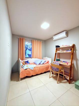 Casa Duplex em Condomínio fechado na Zona Leste