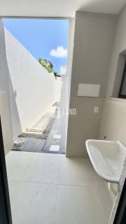 Casa Para Vender com 3 quartos 1 suítes no bairro Urucunema em Eusébio