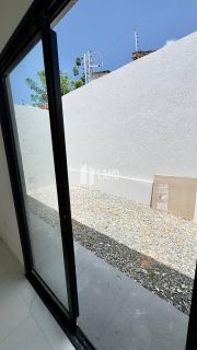 Casa Para Vender com 3 quartos 1 suítes no bairro Urucunema em Eusébio