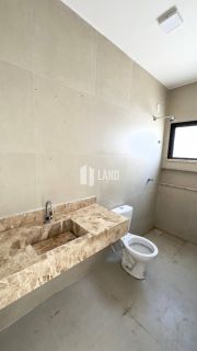 Casa Para Vender com 3 quartos 1 suítes no bairro Urucunema em Eusébio