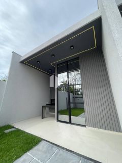 Casa Para Vender com 3 quartos 1 suítes no bairro Urucunema em Eusébio
