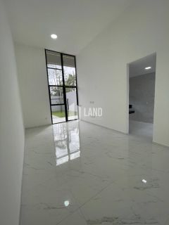 Casa Para Vender com 3 quartos 1 suítes no bairro Urucunema em Eusébio