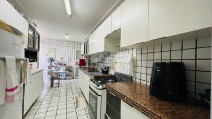 Apartamento Próximo À Av. Marechal Castelo Branco Com 175m²