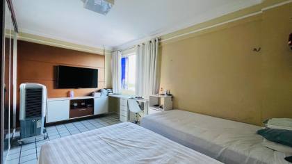 Apartamento Próximo À Av. Marechal Castelo Branco Com 175m²