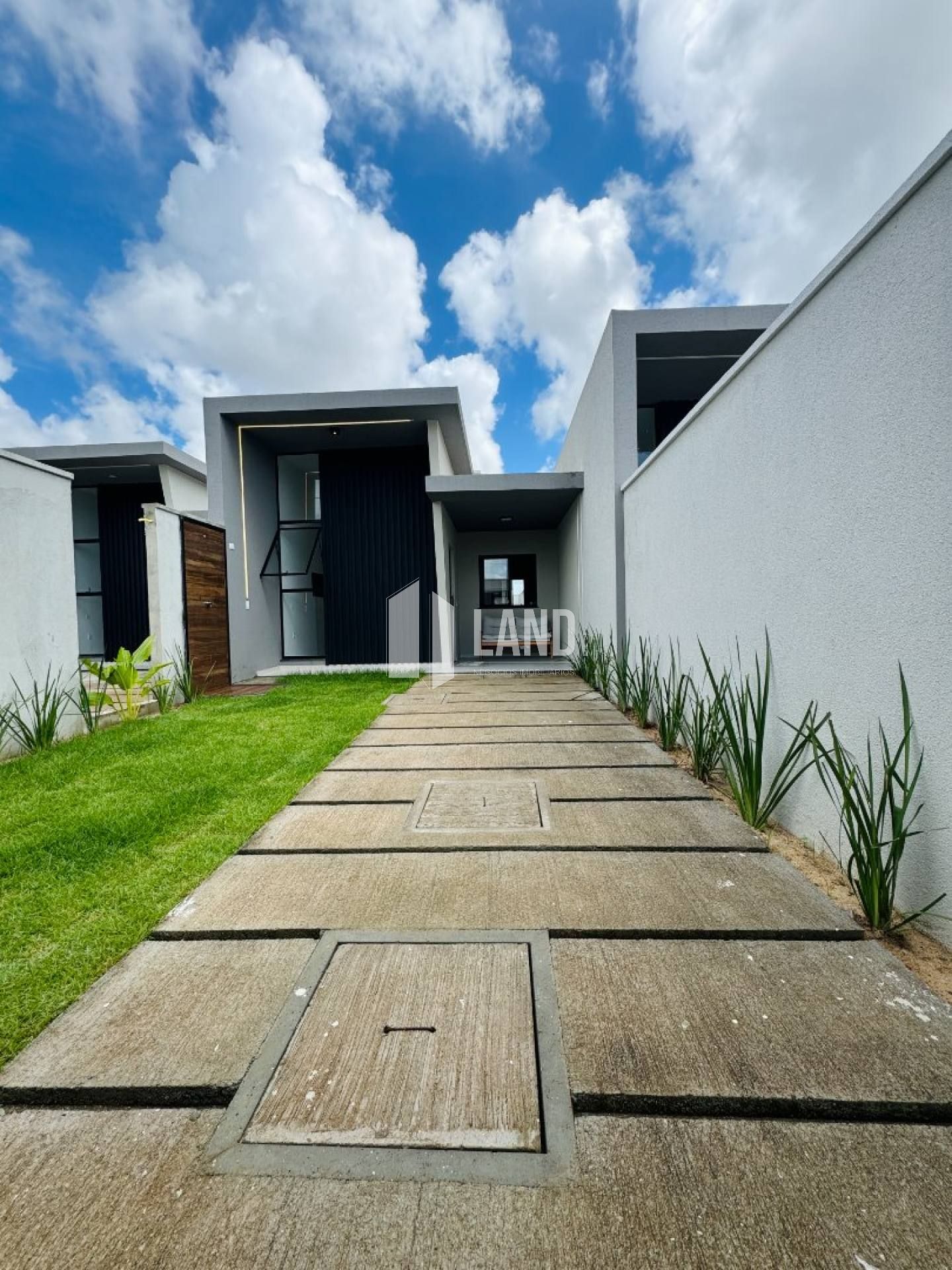 Casa Para Vender com 3 quartos 2 suítes no bairro Encantada em Eusébio