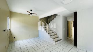 CASA EM CONDOMINIO À VENDA PROXIMO A AV. JOAO XXVIII