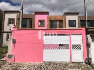 Casa duplex no loteamento Varandas Terra Brasilis com 4 suítes, 4 vagas, lavabo, cozinha americana, quintal, clube com lazer completo, casa 130m2 - Terreno 150m2 (6x25) - R$ 590.000 - Aquiraz/CE