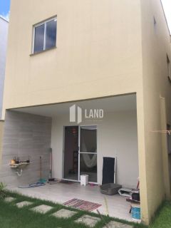 Casa duplex no loteamento Varandas Terra Brasilis com 4 suítes, 4 vagas, lavabo, cozinha americana, quintal, clube com lazer completo, casa 130m2 - Terreno 150m2 (6x25) - R$ 590.000 - Aquiraz/CE