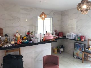 Casa duplex no loteamento Varandas Terra Brasilis com 4 suítes, 4 vagas, lavabo, cozinha americana, quintal, clube com lazer completo, casa 130m2 - Terreno 150m2 (6x25) - R$ 590.000 - Aquiraz/CE