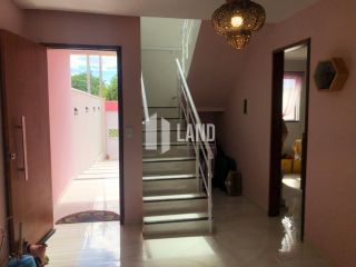 Casa duplex no loteamento Varandas Terra Brasilis com 4 suítes, 4 vagas, lavabo, cozinha americana, quintal, clube com lazer completo, casa 130m2 - Terreno 150m2 (6x25) - R$ 590.000 - Aquiraz/CE