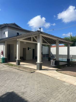 CASA EM CONDOMÍNIO FECHADO COM 3 QUARTOS POR 369 MIL - ITAPERI, FORTALEZA - CE