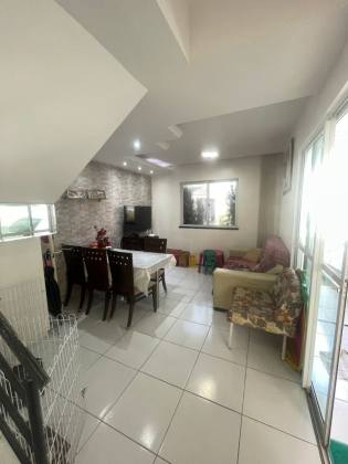 CASA EM CONDOMÍNIO FECHADO COM 3 QUARTOS POR 369 MIL - ITAPERI, FORTALEZA - CE