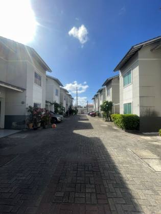 CASA EM CONDOMÍNIO FECHADO COM 3 QUARTOS POR 369 MIL - ITAPERI, FORTALEZA - CE