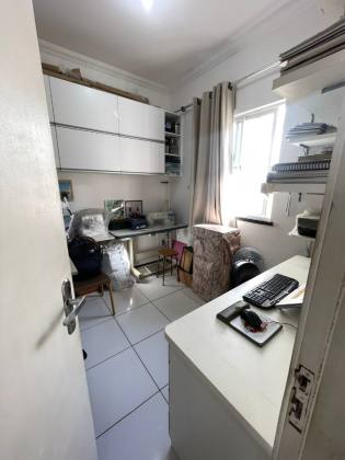 CASA EM CONDOMÍNIO FECHADO COM 3 QUARTOS POR 369 MIL - ITAPERI, FORTALEZA - CE