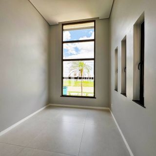 CASA PLANA NA CIDADE ALPHA - R$ 1.150.000,00 / OPORTUNIDADE
