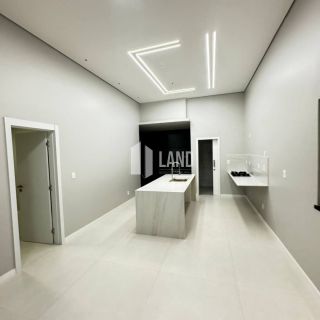 CASA PLANA NA CIDADE ALPHA - R$ 1.150.000,00 / OPORTUNIDADE