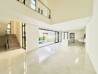 DUPLEX À VENDA TERRAS ALPHAVILLE - CIDADE ALPHA - R$ 1.850.000,00