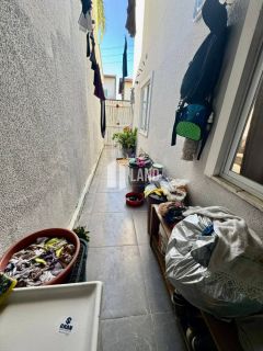 Casa de Condomínio Para Vender com 3 quartos 2 suítes no bairro Lagoa Redonda em Fortaleza