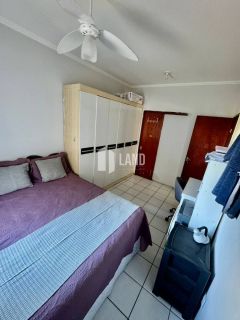 Casa de Condomínio Para Vender com 3 quartos 2 suítes no bairro Lagoa Redonda em Fortaleza