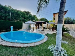 Casa de Condomínio Para Vender com 3 quartos 2 suítes no bairro Lagoa Redonda em Fortaleza