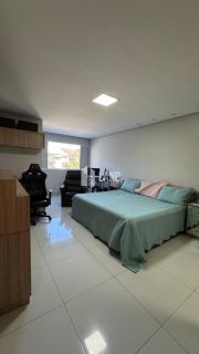 Casa Para Vender com 05 quartos 02 suítes no bairro Cidade dos Funcionarios em Fortaleza