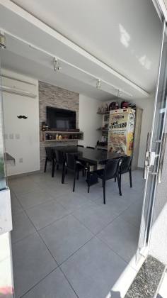 Casa Para Vender com 05 quartos 02 suítes no bairro Cidade dos Funcionarios em Fortaleza