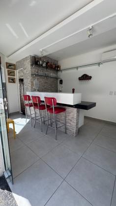 Casa Para Vender com 05 quartos 02 suítes no bairro Cidade dos Funcionarios em Fortaleza