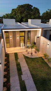 Casa com 3 quartos e 02 suítes no  Eusébio