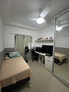 Apartamento Semi-Mobiliado com 2 Suítes em Messejana