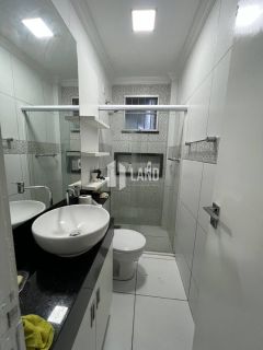 Apartamento Semi-Mobiliado com 2 Suítes em Messejana