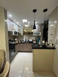 Apartamento Semi-Mobiliado com 2 Suítes em Messejana