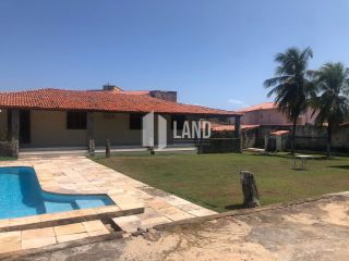 CASA PLANA NO PORTO DAS DUNAS COM 4 QUARTOS (2 SUÍTES), PISCINA, DECK COM CHURRASQUEIRA, 4 LOTES CONJUGADOS, A POUCOS METROS DO GOLF VILLE, DOCUMENTAÇÃO 100% REGULARIZADA - 300 M² - ÁREA TOTAL DO TERRENO  1.980 M² - R$ 1.150.000 - AQUIRAZ/CE