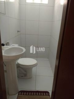 CASA PLANA NO PORTO DAS DUNAS COM 4 QUARTOS (2 SUÍTES), PISCINA, DECK COM CHURRASQUEIRA, 4 LOTES CONJUGADOS, A POUCOS METROS DO GOLF VILLE, DOCUMENTAÇÃO 100% REGULARIZADA - 300 M² - ÁREA TOTAL DO TERRENO  1.980 M² - R$ 1.150.000 - AQUIRAZ/CE