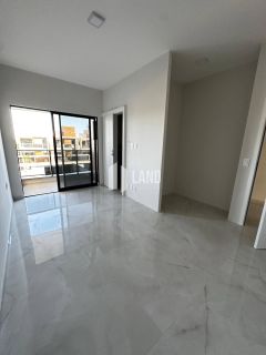 Casa com 04 suítes no  Eusébio