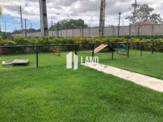 Casa Plana no Loteamento Varandas Terra Brasilis com 4 quartos (2 suítes), 4 vagas, 2 banheiros sociais, 2 cozinhas americana, quintal, clube com lazer completo, Casa 124m2 - Lote 298m2 - R$ 3.000 (mês) - Aquiraz/CE.