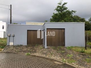 Casa Plana no Loteamento Varandas Terra Brasilis com 4 quartos (2 suítes), 4 vagas, 2 banheiros sociais, 2 cozinhas americana, quintal, clube com lazer completo, Casa 124m2 - Lote 298m2 - R$ 3.000 (mês) - Aquiraz/CE.
