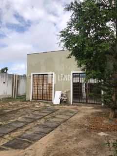 Casa Plana no Loteamento Varandas Terra Brasilis com 4 quartos (2 suítes), 4 vagas, 2 banheiros sociais, 2 cozinhas americana, quintal, clube com lazer completo, Casa 124m2 - Lote 298m2 - R$ 3.000 (mês) - Aquiraz/CE.
