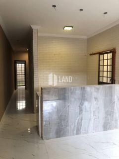 Casa Plana no Loteamento Varandas Terra Brasilis com 4 quartos (2 suítes), 4 vagas, 2 banheiros sociais, 2 cozinhas americana, quintal, clube com lazer completo, Casa 124m2 - Lote 298m2 - R$ 3.000 (mês) - Aquiraz/CE.