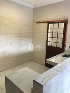 Casa Plana no Loteamento Varandas Terra Brasilis com 4 quartos (2 suítes), 4 vagas, 2 banheiros sociais, 2 cozinhas americana, quintal, clube com lazer completo, Casa 124m2 - Lote 298m2 - R$ 3.000 (mês) - Aquiraz/CE.