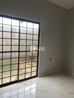 Casa Plana no Loteamento Varandas Terra Brasilis com 4 quartos (2 suítes), 4 vagas, 2 banheiros sociais, 2 cozinhas americana, quintal, clube com lazer completo, Casa 124m2 - Lote 298m2 - R$ 3.000 (mês) - Aquiraz/CE.