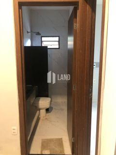 Casa Plana no Loteamento Varandas Terra Brasilis com 4 quartos (2 suítes), 4 vagas, 2 banheiros sociais, 2 cozinhas americana, quintal, clube com lazer completo, Casa 124m2 - Lote 298m2 - R$ 3.000 (mês) - Aquiraz/CE.