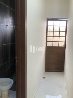 Casa Plana no Loteamento Varandas Terra Brasilis com 4 quartos (2 suítes), 4 vagas, 2 banheiros sociais, 2 cozinhas americana, quintal, clube com lazer completo, Casa 124m2 - Lote 298m2 - R$ 3.000 (mês) - Aquiraz/CE.