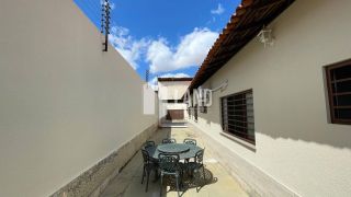 Casa solta próximo à Avenida João XXIII