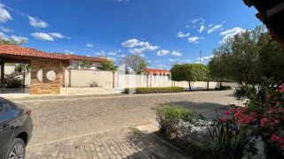 Casa duplex com 4 dormitórios na Zona Leste