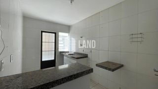 Casa duplex com 4 dormitórios na Zona Leste