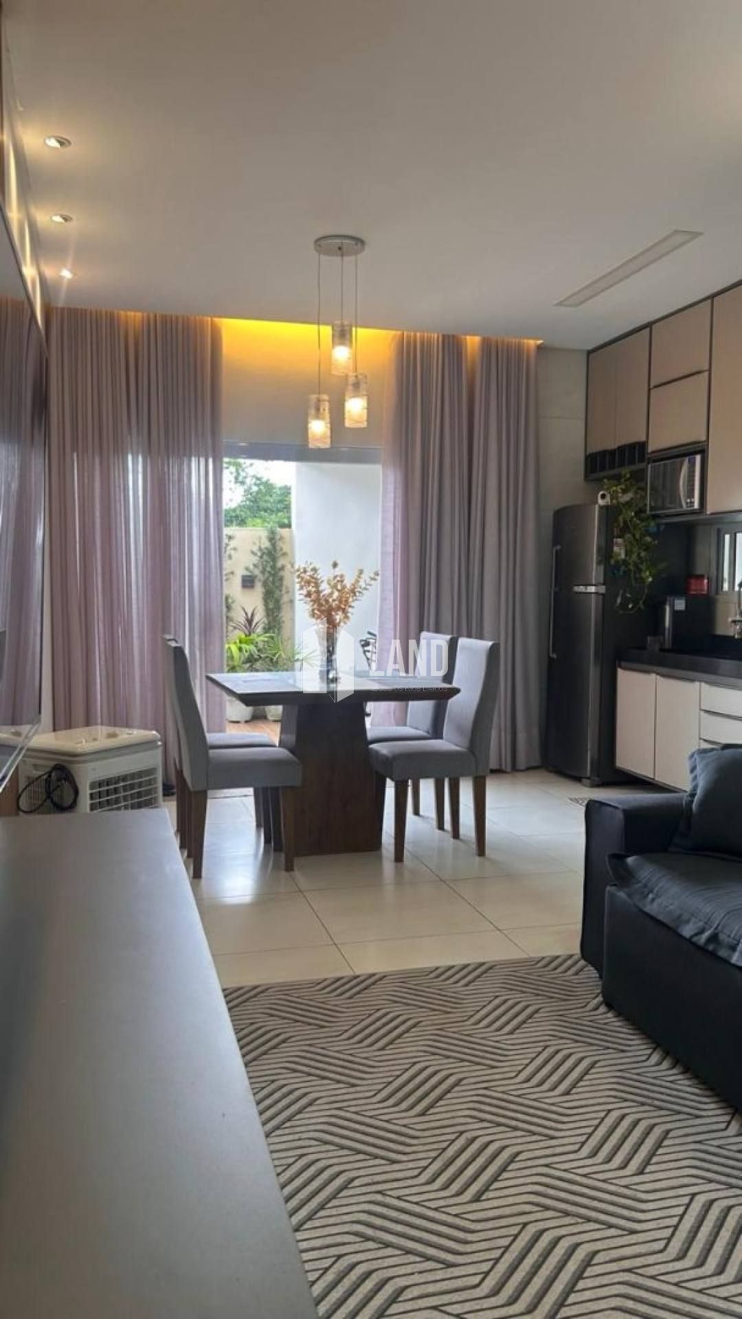 Casa térrea em condomínio fechado na zona leste